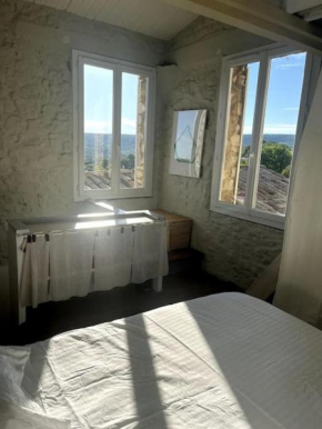 Charmante petite maison à Murs